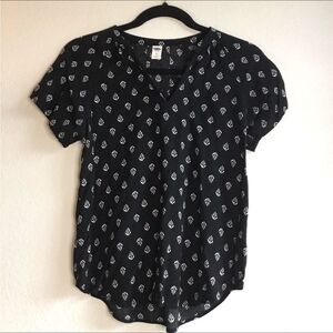 Black top with white flower print short sleeve cottagecore fairycore western